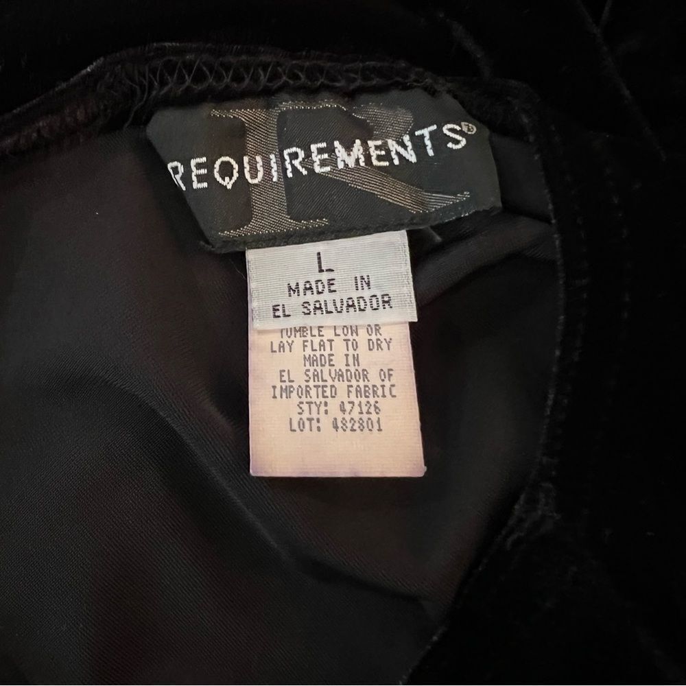 Requirements Shell Black Velour size Large - Picture 8 of 9